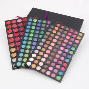 Smink i stora lass hos Make Up Sweden Smink i stora lass hos Make Up Sweden