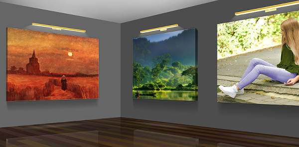 Canvastavlor från Dinprint skapar stämning i rummet. 