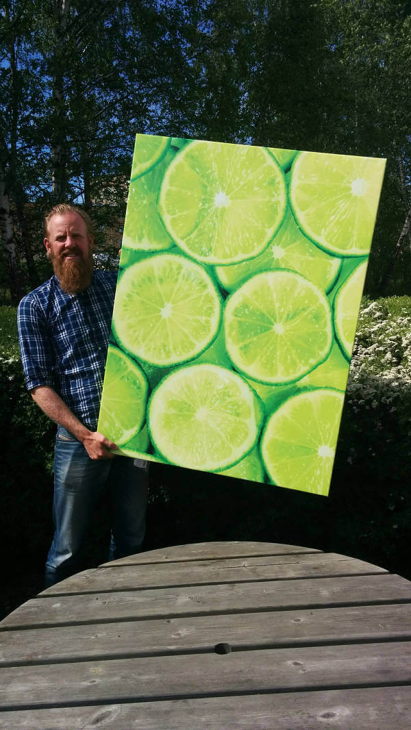 Att dela sin egen bild från dinprint i sociala medier kan vara kul för både en själv och andra. Här är Fredrik från dinprint och hans tavla.